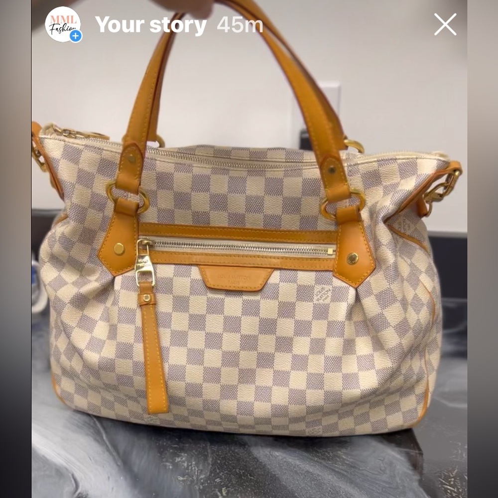 Louis Vuitton Tan and Cream Checkered Shoulder Bag ( Damier Azur ) - Picture 4 of 4
